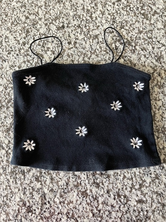 Rue21 Tops - Rue21 Black Daisy Embroidered Cami
